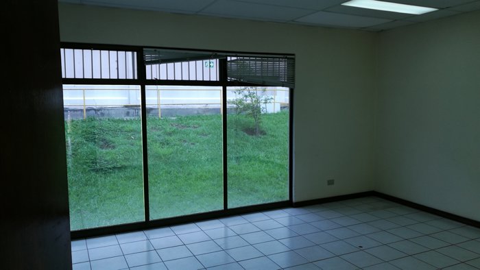 Edificio y ofibodega en alquiler en Barreal de Heredia.- PC498882 in San Vicente, Moravia, San José — $11,280 - Photo 2 of 20