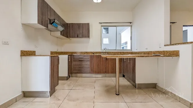 SANTA ANA DOWNTOWN 2 BEDROOMS + OFFICE - 120m² in Santa Ana, San José — $950 - Photo 2 of 12