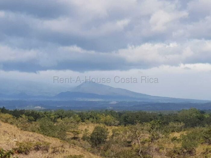 Venta terreno agrícola de 20.874 m² con vista y potencial comercial #26-1990 GS en Bagaces, Guanacaste — $230,000