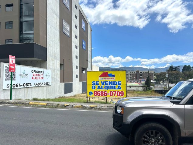 Alquilo Terreno comercial a la par de Momentum Pinares! en Curridabat, San José — $10,000