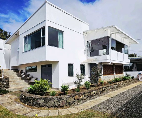 Preciosa Casa con Vistas Espectaculares en San Ramón in Piedades Norte, San Ramón, Alajuela — ₡ 110 000 000