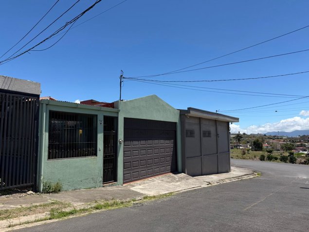 Venta de casa en Cartago cerca del Polideportivo en Oriental, Cartago — ₡ 79 000 000 - Foto 2 de 20