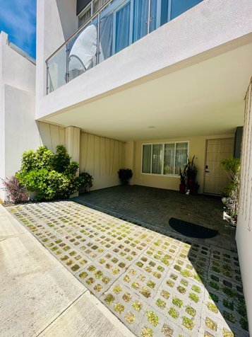 CASA CONDO GUACHIPELIN ESCAZU in Escazú, San José — $340,000