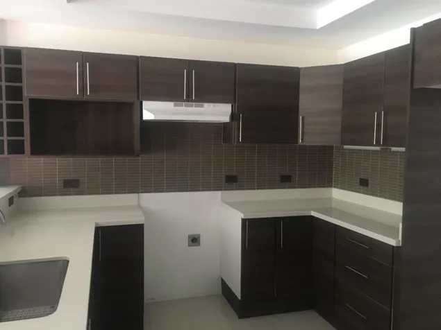 Apartamento en Venta, Edificio Cristales La Uruca GU1084 en Sabanillas, Acosta, San José — $205,000