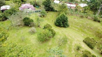 1+ hectare con servicios en Tinamaste, Perez Zeledon en Barú, Pérez Zeledón, San José — $159,999 - Foto 5 de 9