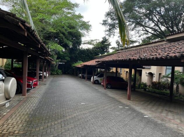 Alquiler Casa Ciudad Colón en La Naturaleza  in Colón, Mora, San José — $1,400