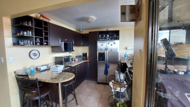 Venta propiedad de 2 niveles con medidores independientes #26-818 GS en Ipís, Goicoechea, San José — $128,000