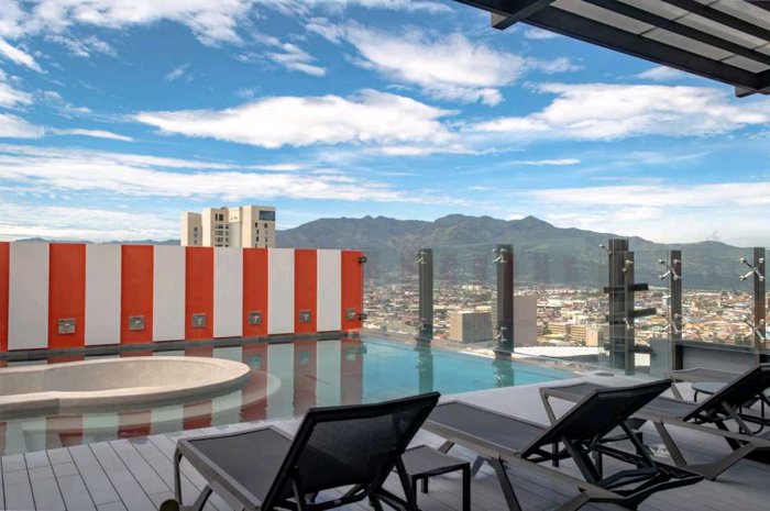 APARTAMENTO EN VENTA EN BARRIO ESCALANTE. in Carmen, San José — $137,500 - Photo 2 of 17