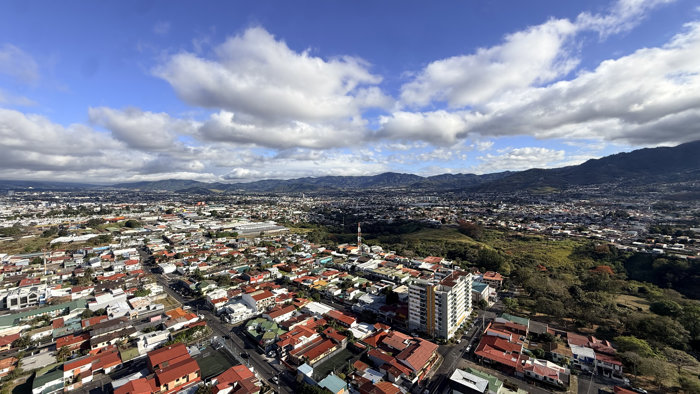 Venta o alquiler de Apartamento en La Sabana en Mata Redonda, San José — $1,350 - Foto 3 de 27
