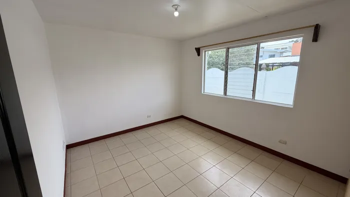 Casa en alquiler – Condominio Málaga 1, Ciruelas de Alajuela en Alajuela — ₡ 400 000 - Foto 3 de 10