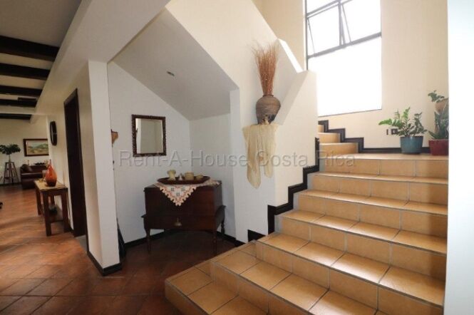 Venta de Casa en San Isidro de Alajuela. in San Isidro, Alajuela — ₡ 325 000 000