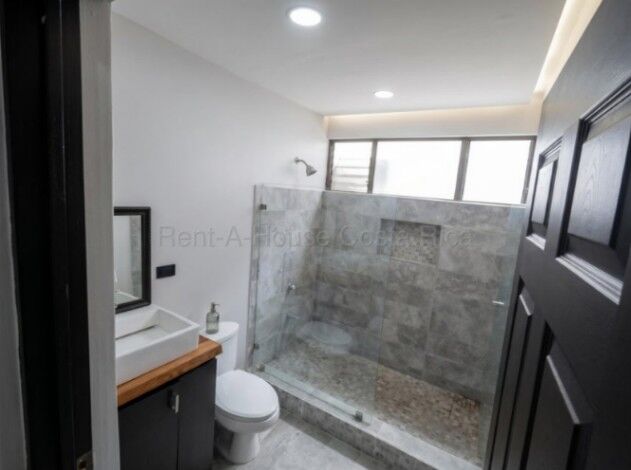 Venta de Casa en San Francisco de Heredia. RAH 26-2029 en San Francisco, Heredia — ₡ 86 000 000