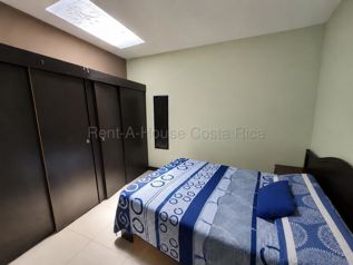 Venta de Casa de Una Planta con Amplio Jardín en Santo Domingo de Heredia #27-257 GS en San Vicente, Santo Domingo, Heredia — $320,500 - Foto 5 de 9