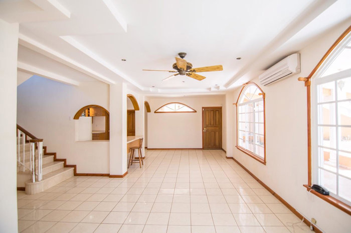 Preciosa mansión en Pozos de Santa Ana in Pozos, Santa Ana, San José — $700,000 - Photo 2 of 32