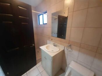 Venta de Casa en Pozos de Santa Ana. RAH 26-1334 en Pozos, Santa Ana, San José — 124 000 000 ₡ - Foto 5 de 6