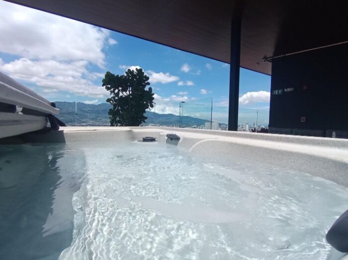 Venta de Apartamento Amoblado en Carmen, San José. RAH 26-325 in Carmen, San José — $135,000