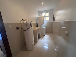 ALQUILER DE APARTAMENTO AMUEBLADO, SAN JOSÉ, ESCAZÚ en San Rafael, Escazú, San José — $2,300 - Foto 2 de 26