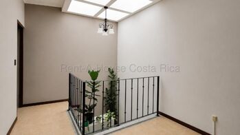 Se vende apartamento en San Rafael Montes de Oca 27-181 en San Rafael, Montes De Oca, San José — 49 000 000 ₡ - Foto 4 de 15