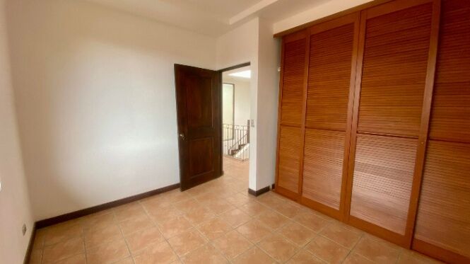Venta de Casa en Santa Ana, San José. RAH 26-217 en Santa Ana, San José — $250,000 - Foto 2 de 20