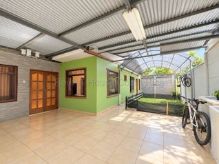 Venta de Casa de 4 Habitaciones en Agua Caliente Cartago 27-846 in Occidental, Cartago — 67 000 000 ₡ - Photo 2 of 12