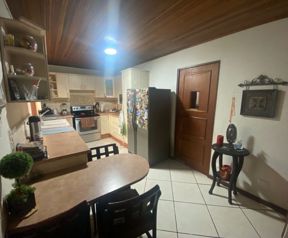 VENTA DE CASA ESQUINERA EN LOS COLEGIOS, MORAVIA in San Vicente, Moravia, San José — $195,000 - Photo 4 of 12
