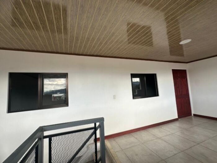 Alquiler de Apartamento en Los Guido, Desamparados, San José — ₡ 240 000