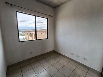 Venta de Apartamento en Moravia, San José. RAH 26-12 en La Trinidad, Moravia, San José — $85,000 - Foto 4 de 17