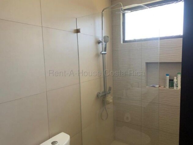 Venta de Casa en Bello Horizonte, Escazú. RAH 26-2166 en San Antonio, Escazú, San José — $250,000