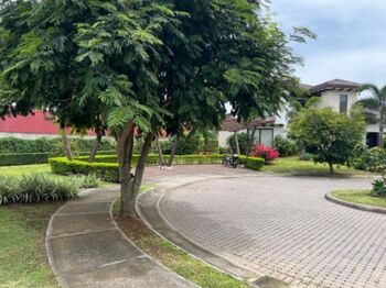 Venta de Lote en Uruca-Santa Ana. RAH 26-703 in Uruca, Santa Ana, San José — $230,000 - Photo 5 of 6