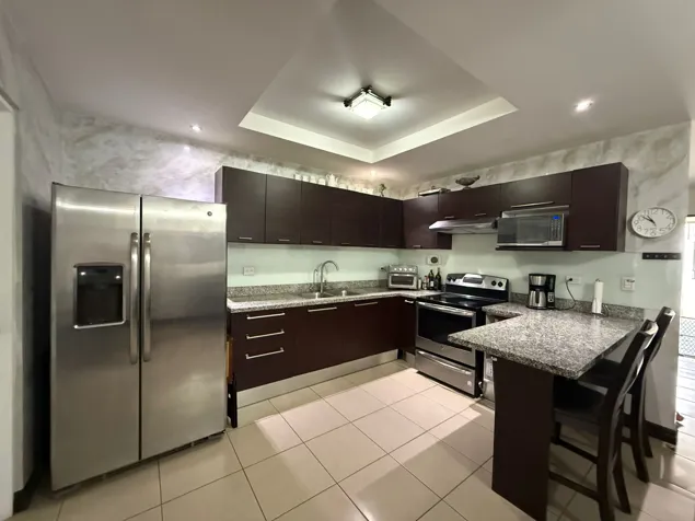 Venta de Casa en Condominio en San Rafael, Escazú, San José — $345,000 - Foto 2 de 14
