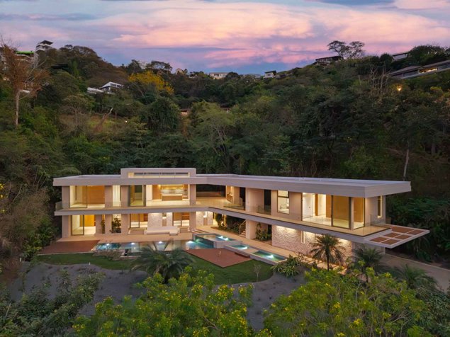 Casa de Lujo con Vista al Mar en Tamarindo, Costa Rica in Tamarindo, Santa Cruz, Guanacaste — $4,250,000