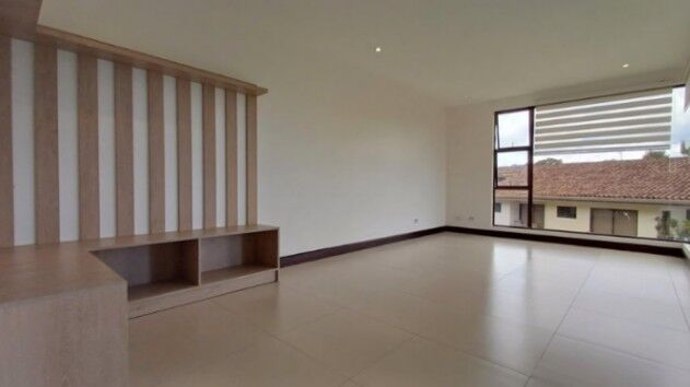 Se vende moderna casa con patio en condominio de Sabanilla 26-566 in Sabanilla, Montes De Oca, San José — $375,000