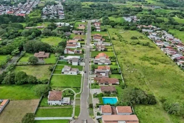LOTE EN VENTA – CONDOMINIO LOS CASTILLOS, GUÁCIMA en Guácima, Alajuela — ₡ 48 500 000