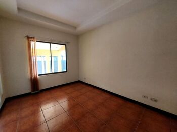 Venta de Casa en Escazû, San José. RAH 25-1807 en Escazú, San José — $250,000 - Foto 4 de 10
