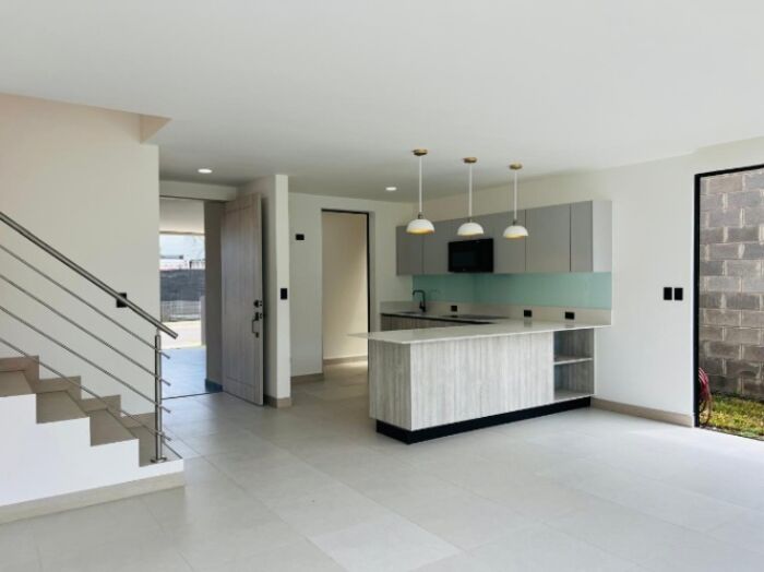 Alquiler de casa nueva en Santa Ana Pozos in Pozos, Santa Ana, San José — $2,700