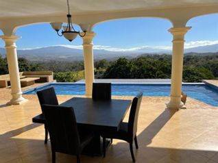 Finca elegante en Atenas y finca cafetalera en funcionamiento. en Atenas, Alajuela — $2,300,000 - Foto 2 de 21