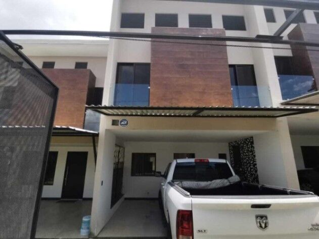 Venta de Casa en Moravia-San Vicente. RAH 25-992 en San Vicente, Moravia, San José — $185,000