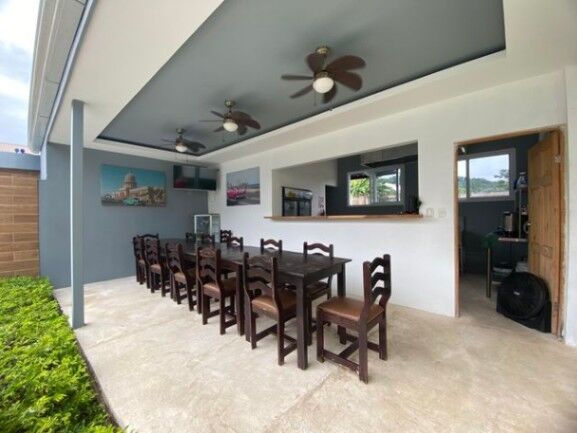 Venta de Excelente Hotel en Garabito, Puntarenas. en Jacó, Garabito, Puntarenas — $1,800,000