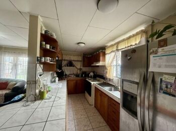 Venta de Propiedad Comercial o Residencial con Uso de Suelo Mixto en Heredia. RAH 25-1979 en Llorente, Flores, Heredia — $615,000 - Foto 5 de 16