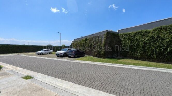Se vende casa en Montes de Oca San José 26-2046 in Sabanilla, Montes De Oca, San José — ₡ 108 000 000