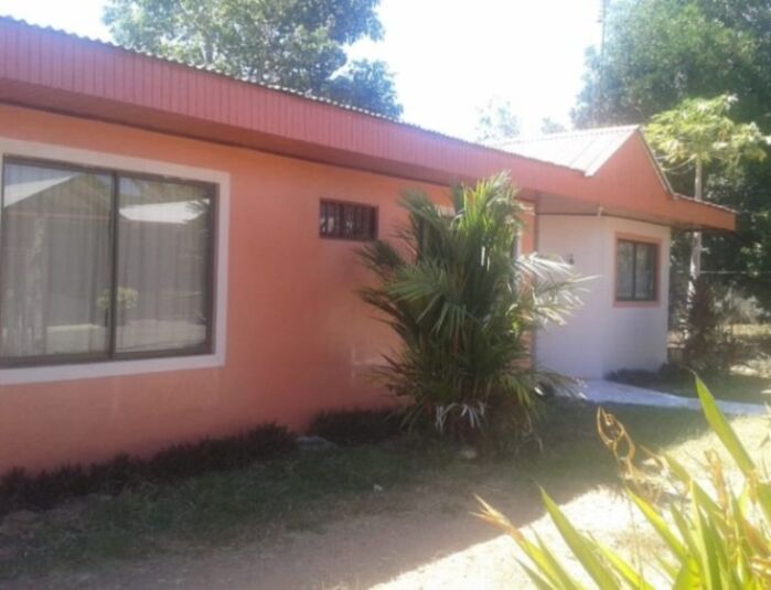 SE VENDE HERMOSA Y ESPACIOSA CASA en Macacona, Esparza, Puntarenas — ₡ 75 000 000