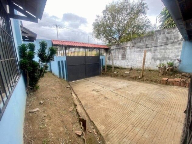 Venta de Casa en Santo Domingo-Santo Tomás. RAH 26-1893 en Santo Tomás, Santo Domingo, Heredia — $435,000
