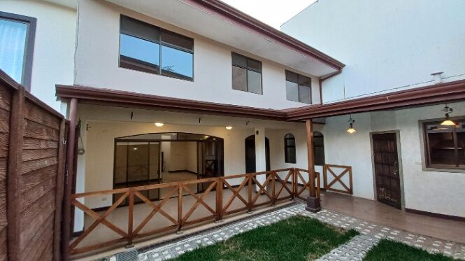 Venta de Casa en La Unión Tres Rios en Tres Ríos, La Unión, Cartago — ₡ 145 000 000