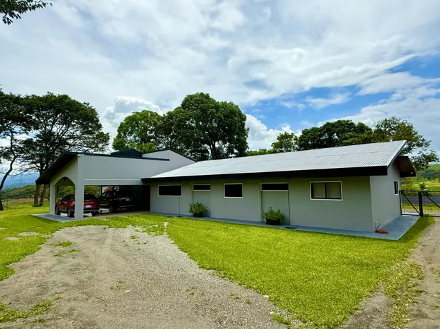 Villa impresionante en Grecia con vistas a la montaña en Grecia, Alajuela — $959,000 - Foto 3 de 46