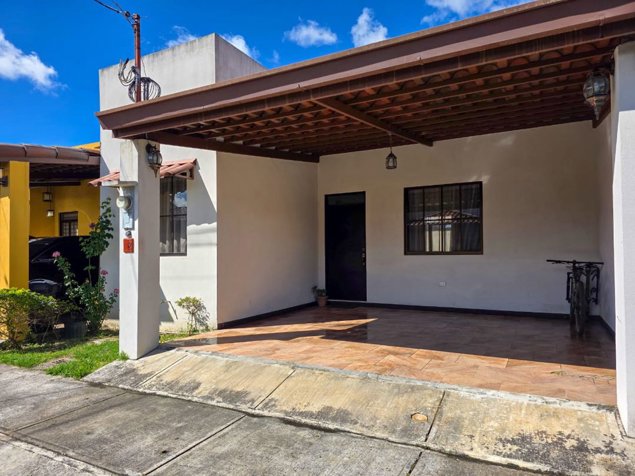 Venta de casa en Cartago, La Rueda en Guadalupe, Cartago — ₡ 63 000 000