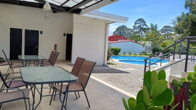 Venta de apartamento de 3 habitaciones en primer piso en Torres de Granadilla Curridabat in Granadilla, Curridabat, San José — $149,000