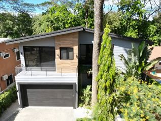 Modern 3-Bedroom Loft for Sale in Playa Potrero | Luxury Home in Guanacaste en Tempate, Santa Cruz, Guanacaste — $875,000 - Foto 3 de 20