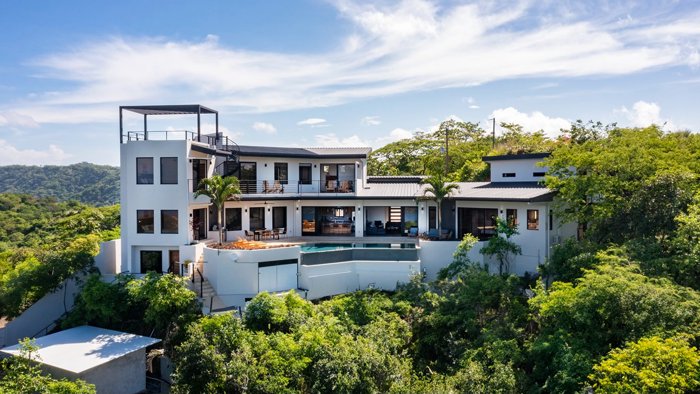 Villa de Lujo con Vista al Océano en Pacific Heights, Playa Potrero en Santa Cruz, Guanacaste — $2,450,000