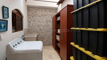 Venta de Casa Amplia en Gravilias, Desamparados #27-883 GS en Gravilias, Desamparados, San José — ₡ 75 000 000 - Foto 4 de 6