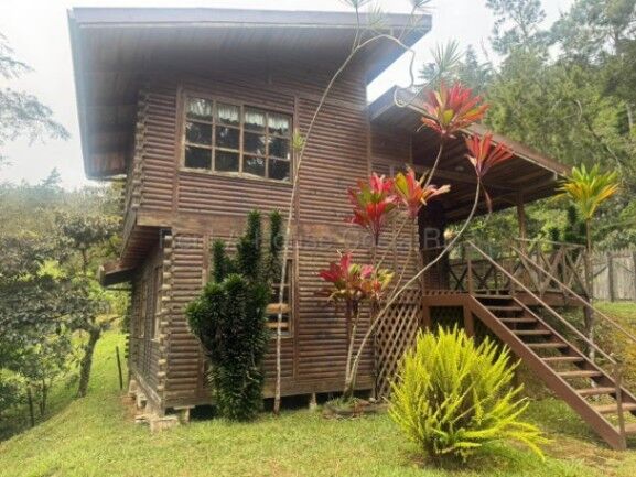 Venta de hermosa cabaña espaciosa en Palo Verde rodeada de naturaleza. en San Isidro, El Guarco, Cartago — ₡ 53 000 000